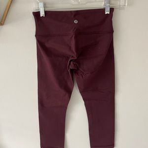 Lululemon Maroon Crop/Capri Leggings Size 4